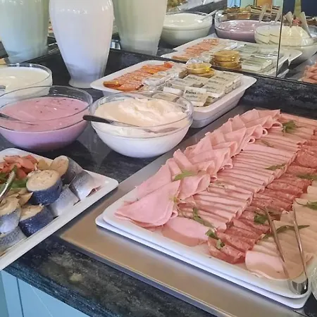 埃莱凡特ea酒店